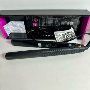 NWT. Style House Professional Styling Iron Hair Straightener & Curler 1.25” iron